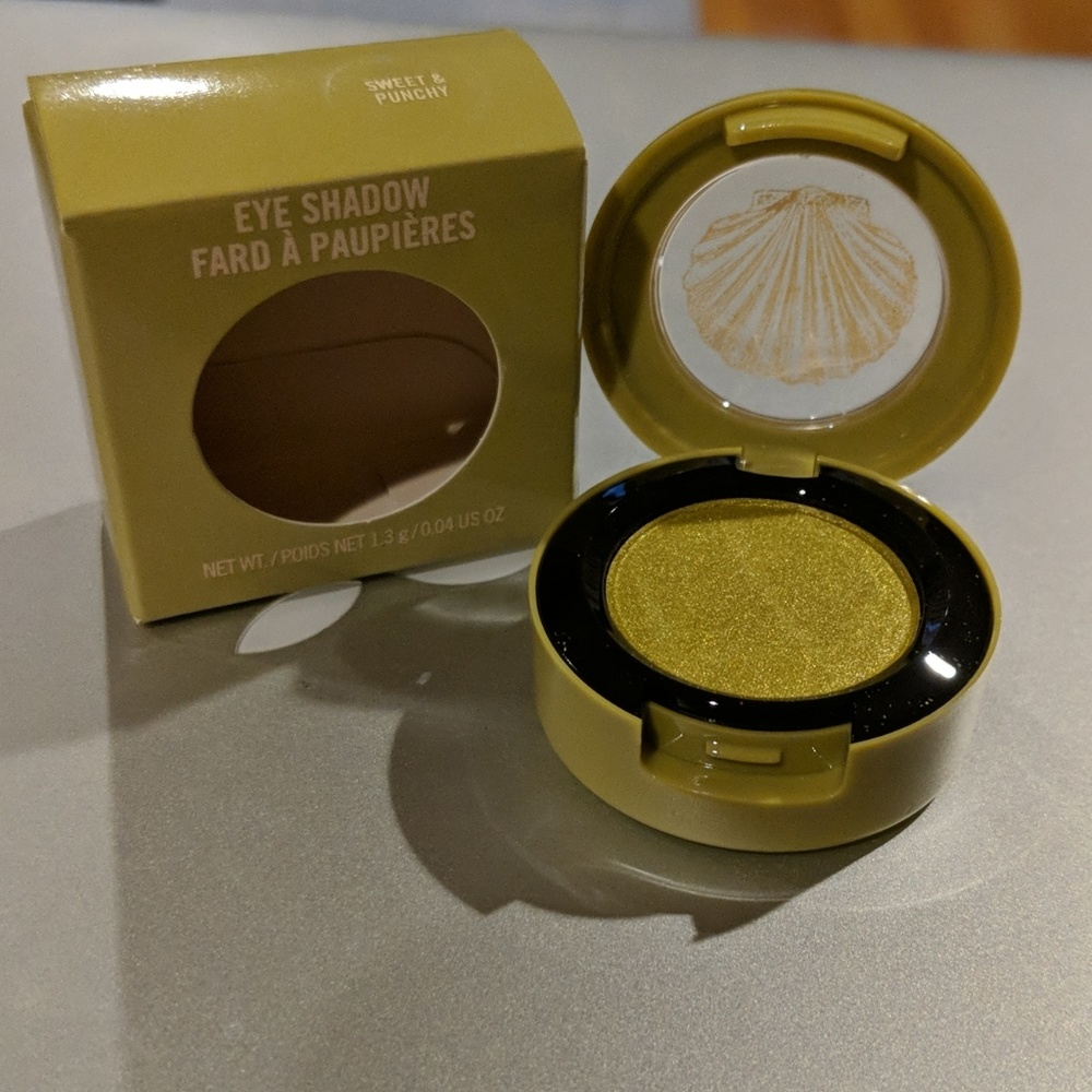 Mac eyeshadow Sweet and Punchy